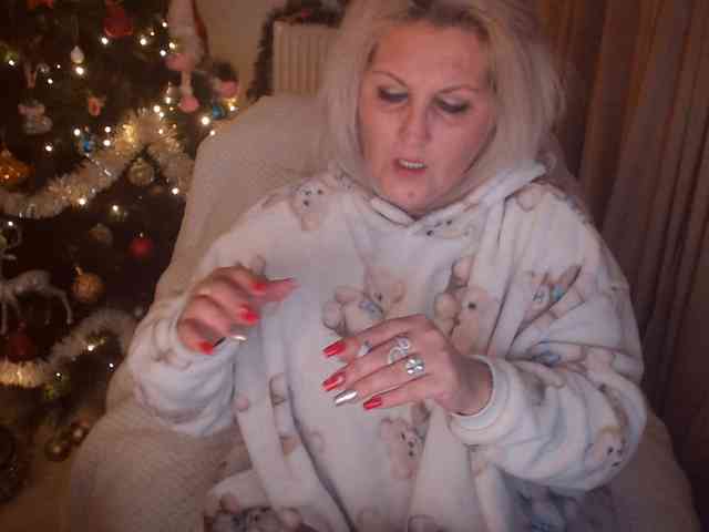 DivineBlond DivineBlond