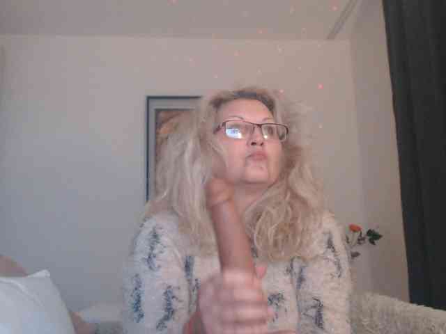 Angel_Dm_Milf webcam