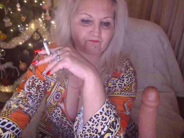 DivineBlond DivineBlond