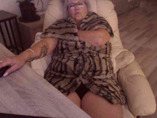 Angel_Dm_Milf webcam