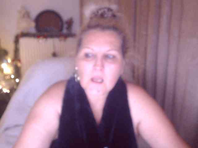 Angel_Dm_Milf webcam