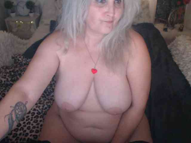 Angel_Dm_Milf webcam