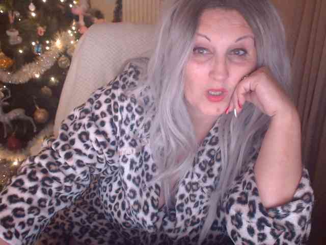 DivineBlond DivineBlond