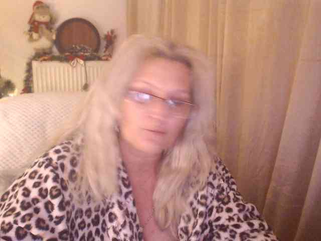 Angel_Dm_Milf webcam