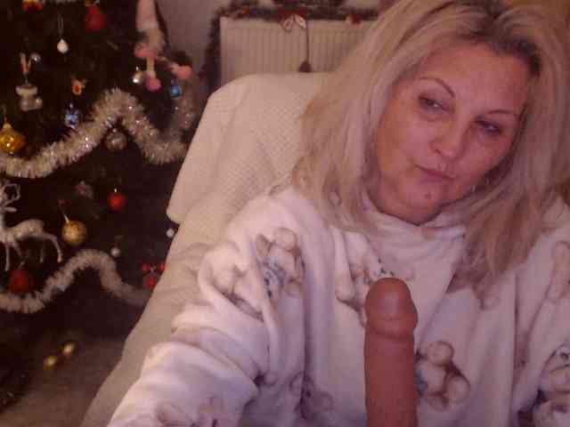 DivineBlond DivineBlond