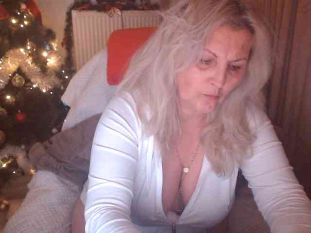 Angel_Dm_Milf webcam