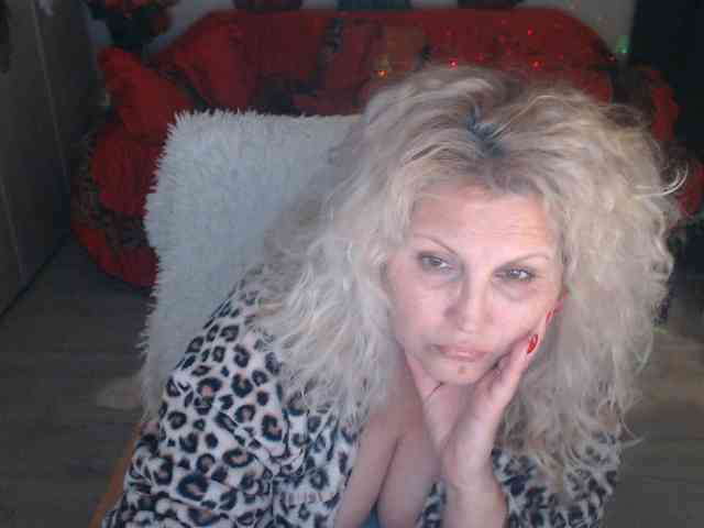 Angel_Dm_Milf webcam