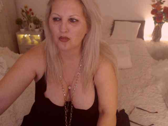 Angel_Dm_Milf webcam