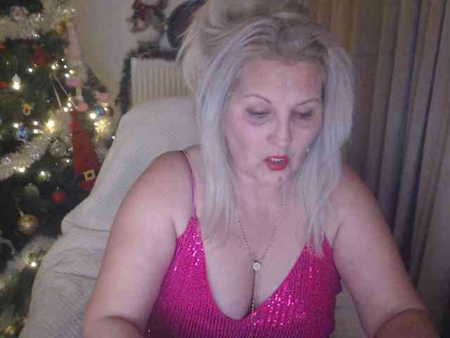 Angel_Dm_Milf webcam