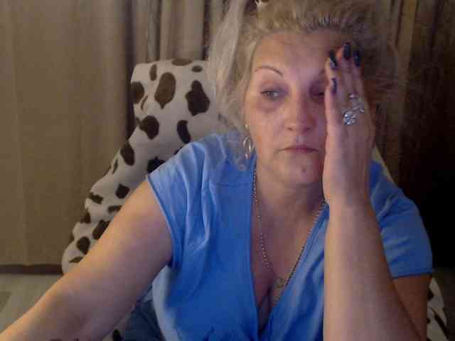 Angel_Dm_Milf webcam