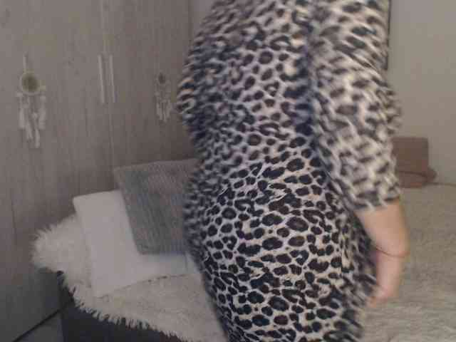 Angel_Dm_Milf webcam