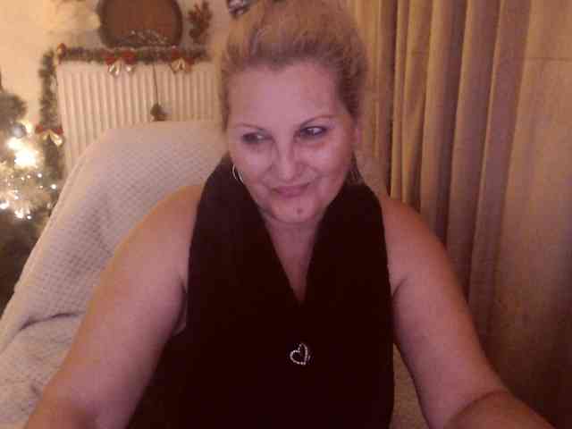 Angel_Dm_Milf webcam