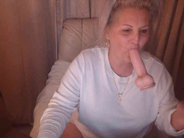 Angel_Dm_Milf webcam