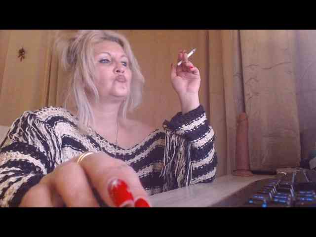 DivineBlond DivineBlond