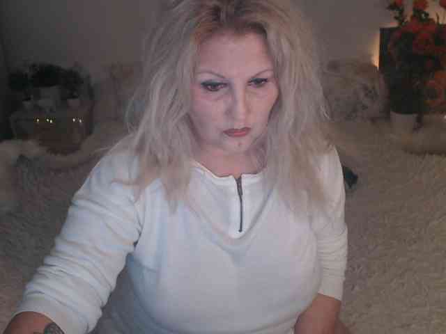 Angel_Dm_Milf webcam