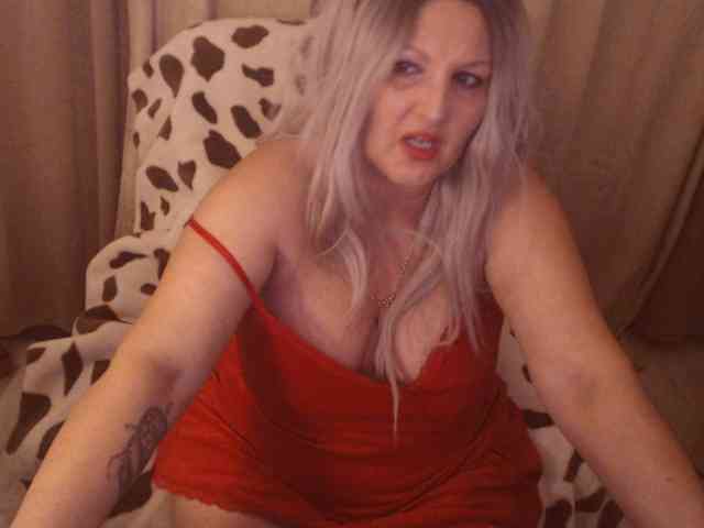 DivineBlond DivineBlond