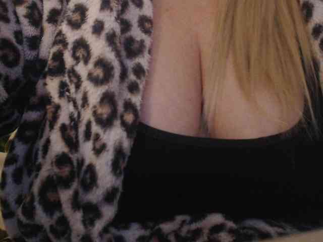 DivineBlond DivineBlond