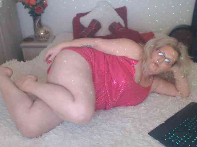 Angel_Dm_Milf webcam