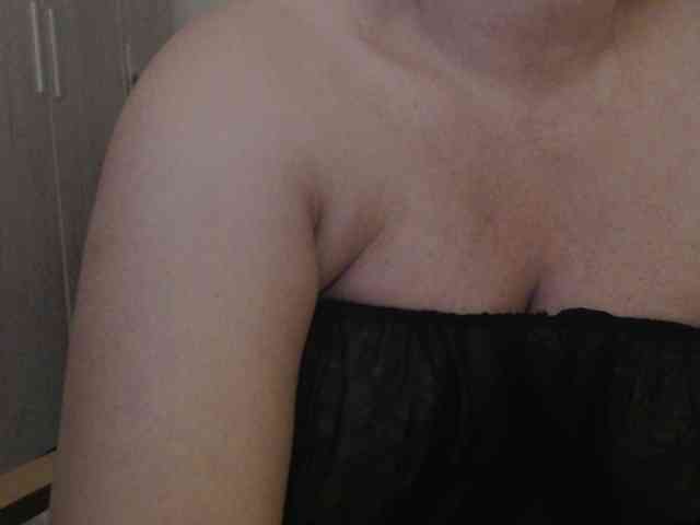 Angel_Dm_Milf webcam