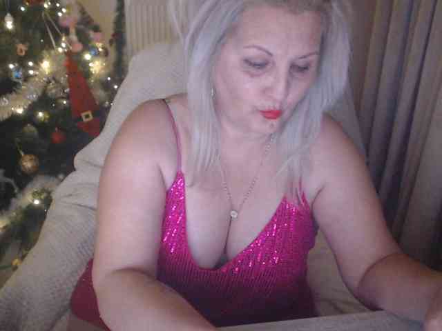 Angel_Dm_Milf webcam