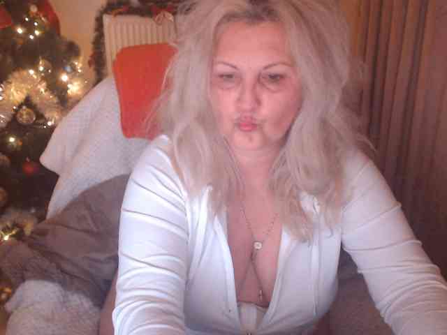 Angel_Dm_Milf webcam