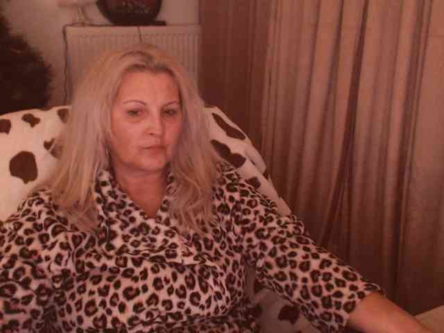 DivineBlond DivineBlond