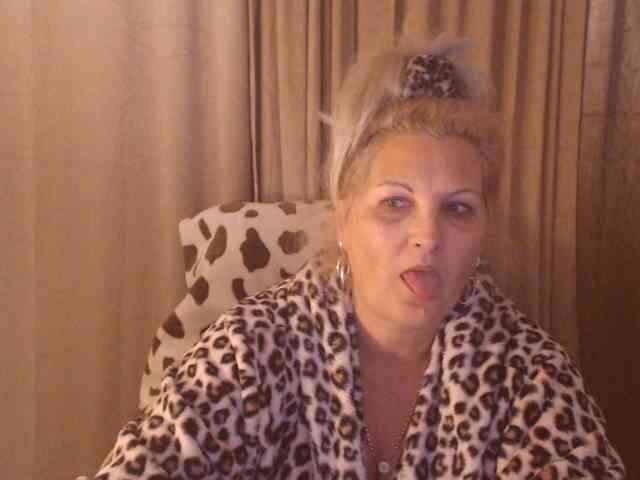 Angel_Dm_Milf webcam