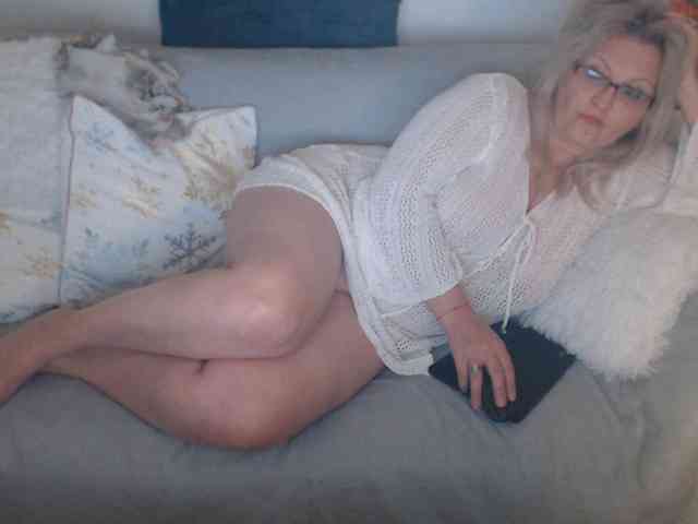 Angel_Dm_Milf webcam