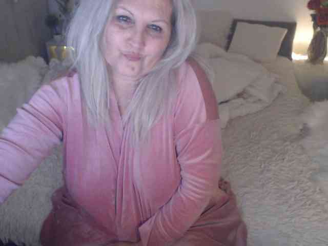 Angel_Dm_Milf webcam