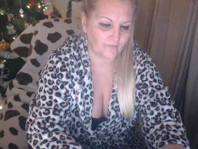 Angel_Dm_Milf webcam