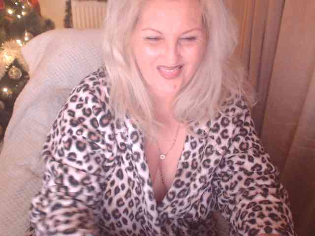 Angel_Dm_Milf webcam