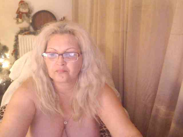 Angel_Dm_Milf webcam