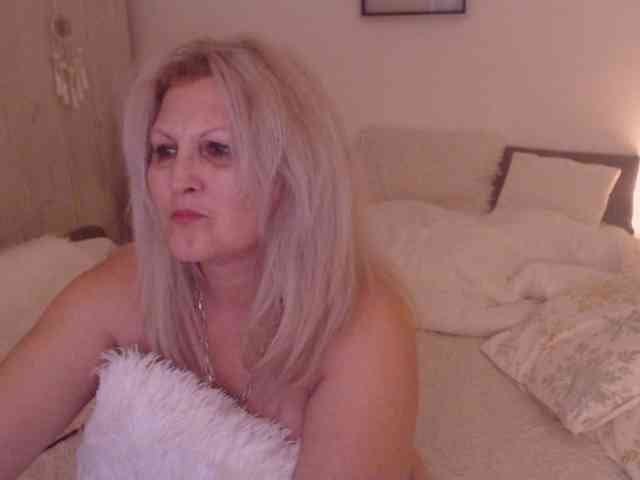 DivineBlond DivineBlond