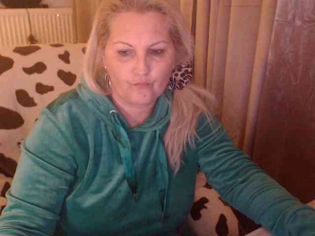 DivineBlond DivineBlond