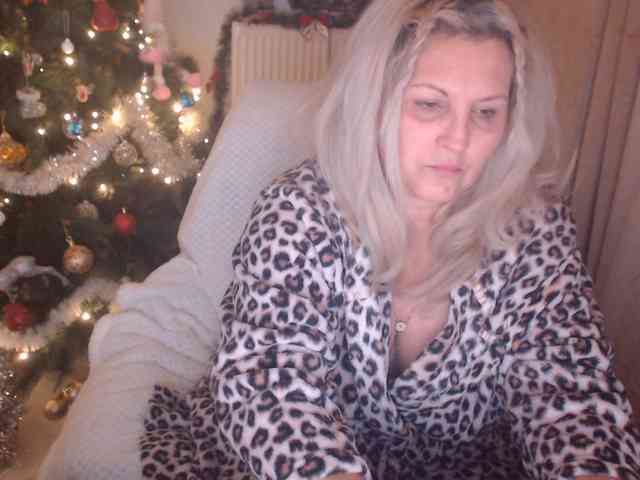 DivineBlond DivineBlond