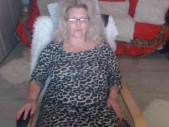 Angel_Dm_Milf webcam