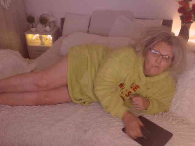 Angel_Dm_Milf webcam