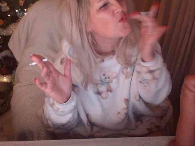 DivineBlond DivineBlond