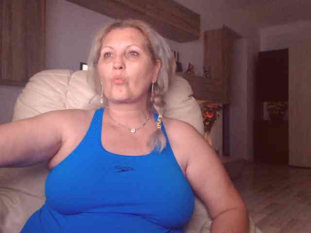 Angel_Dm_Milf webcam