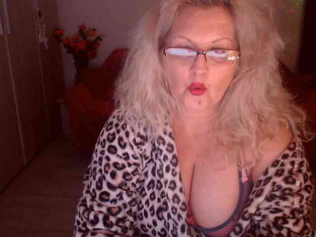 Angel_Dm_Milf webcam