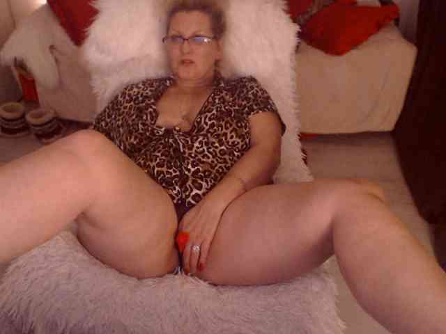 Angel_Dm_Milf webcam