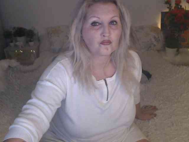 Angel_Dm_Milf webcam