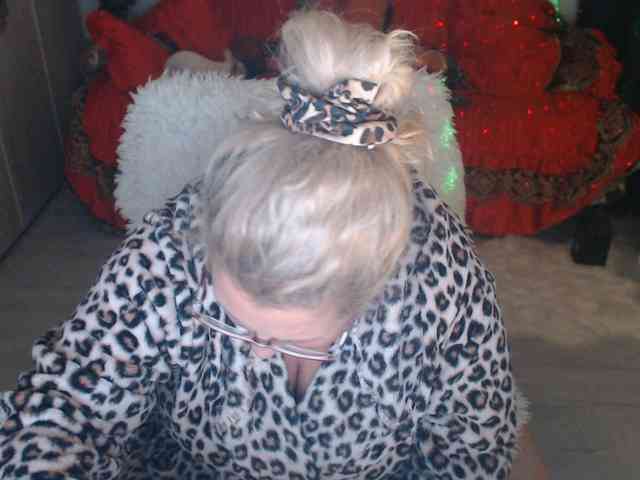 Angel_Dm_Milf webcam