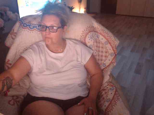 Angel_Dm_Milf webcam