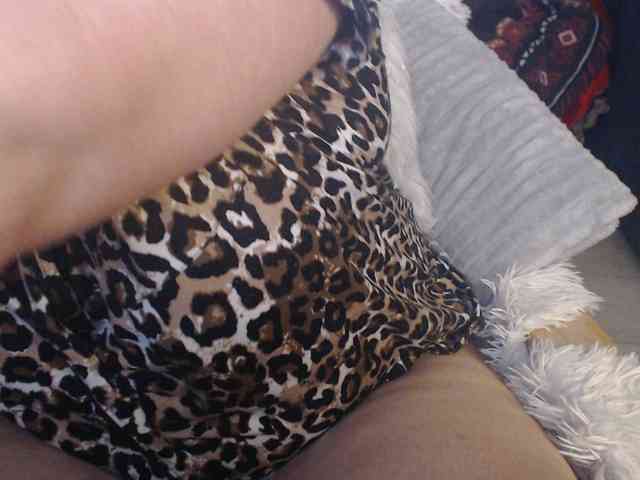 Angel_Dm_Milf webcam