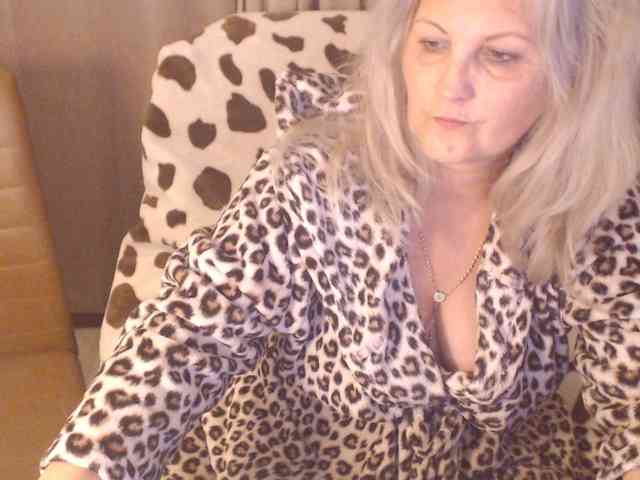 Angel_Dm_Milf webcam