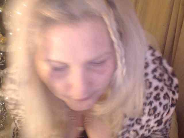 DivineBlond DivineBlond