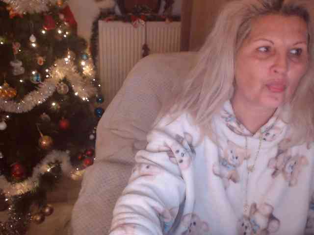 Angel_Dm_Milf webcam