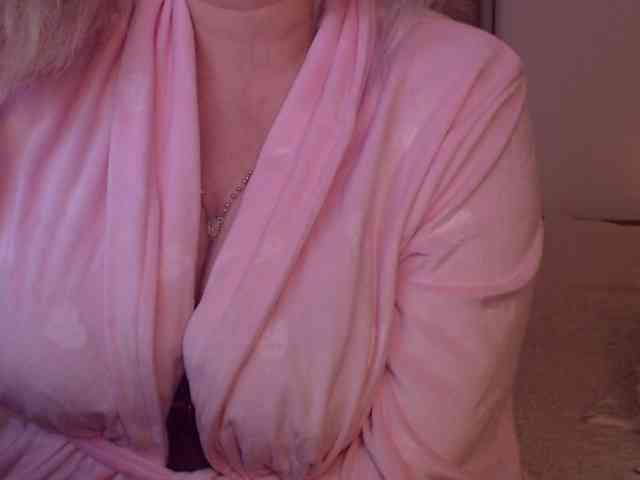 Angel_Dm_Milf webcam