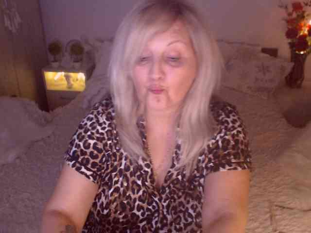 Angel_Dm_Milf webcam